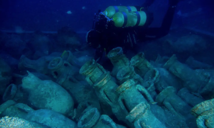 El Claustre i el Centre d’Arqueologia Subaquàtica de Catalunya (CASC)